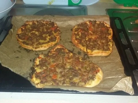 Rezept: Türkische Pizzafladen Bild Nr. 17 Türkische Pizzafladen - Rezept - Bild Nr. 17