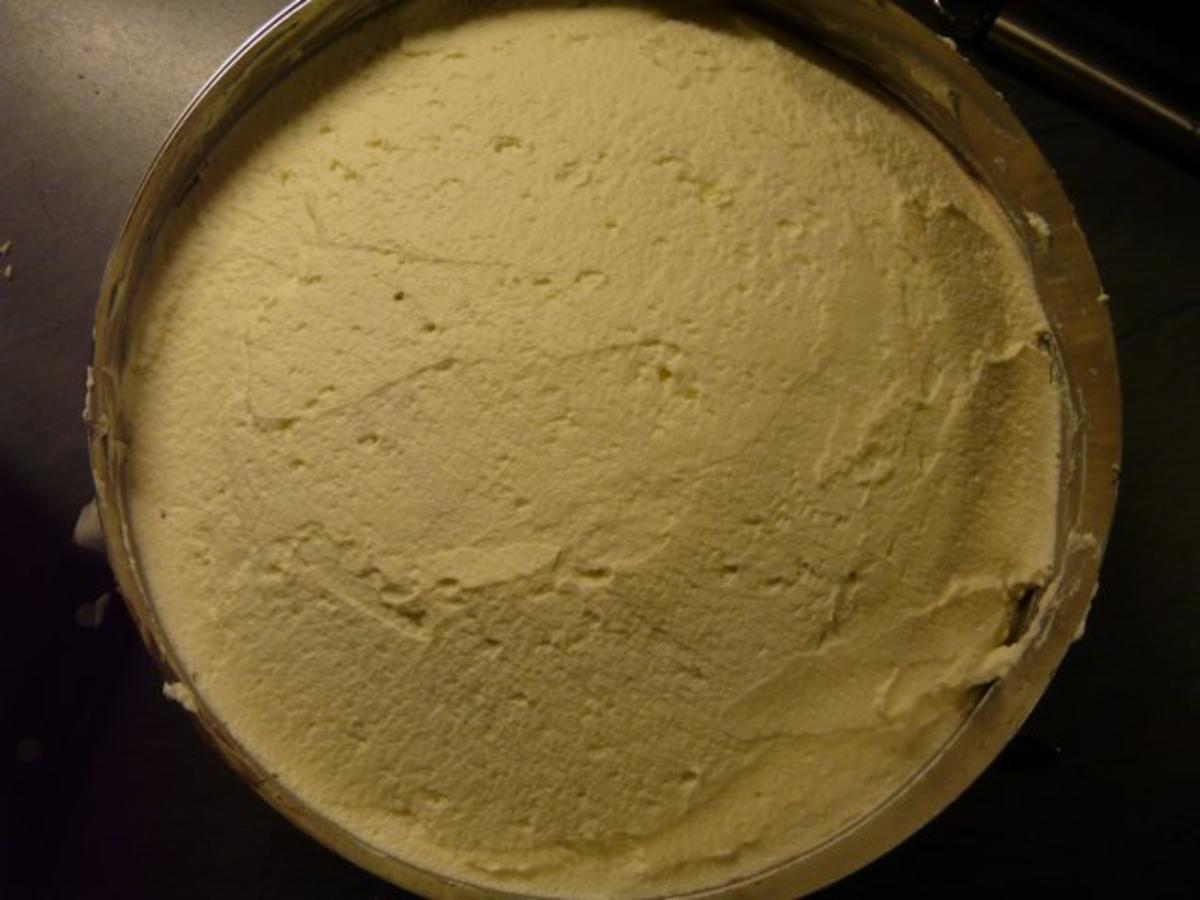 Stracciatella-Sahne-Torte - Rezept - Bild Nr. 8