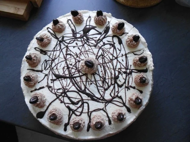 Stracciatella-Sahne-Torte - Rezept - Bild Nr. 9