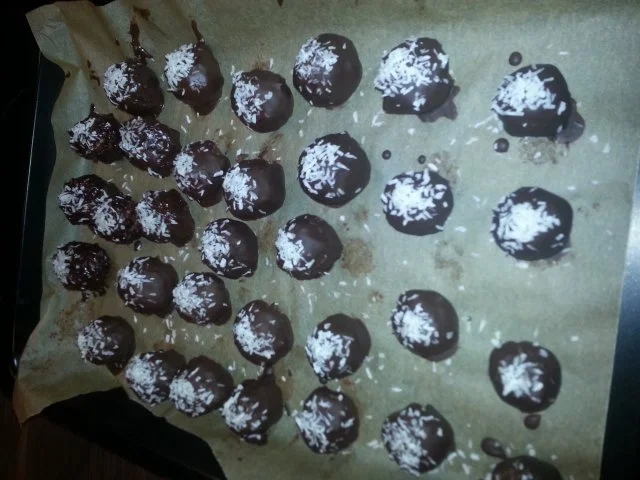 Rezept: Punschkugeln Bild Nr. 9 Punschkugeln - Rezept - Bild Nr. 9