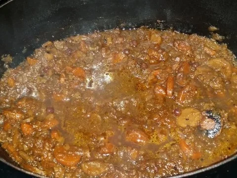 Rezept: Hirschrollbraten mit Kaiserschoten und Babymöhrchen Bild Nr. 5 Hirschrollbraten mit Kaiserschoten und Babymöhrchen - Rezept - Bild Nr. 5