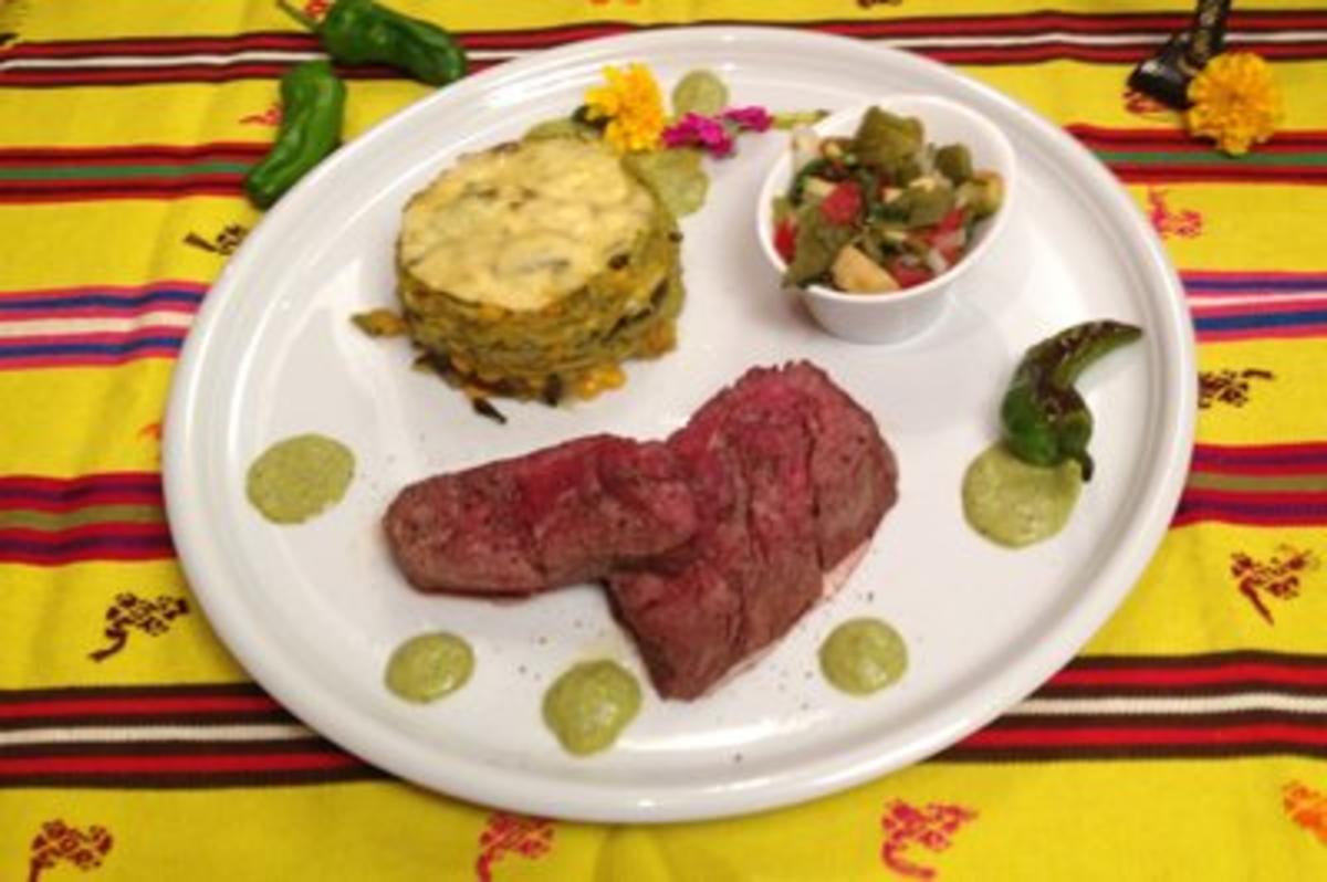 Rinderfilet auf Aztekentorte, dazu ein Ceviche aus Kaktusblättern -
Rezept Gesendet von Das perfekte Dinner