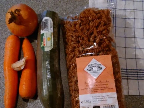 Dinkelnudeln mit Feta-Käse - Rezept