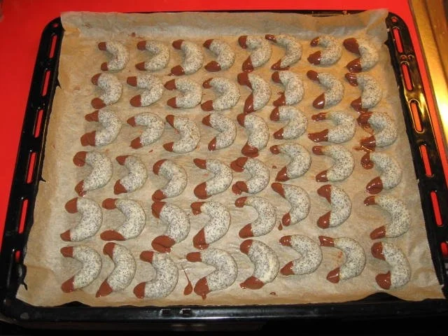 Rezept: Mohnkipferl Mohnkipferl - Rezept