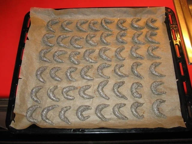 Rezept: Mohnkipferl Bild Nr. 6 Mohnkipferl - Rezept - Bild Nr. 6