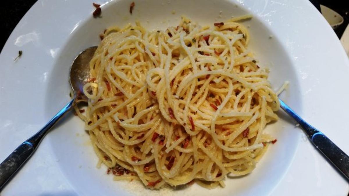 Spaghetti Aglio e olio - die ganz schnelle Variante - Rezept