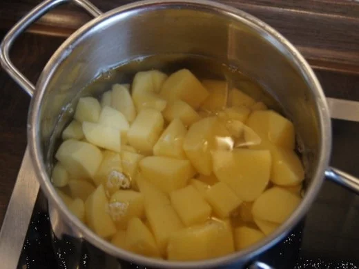 Rezept: Schollenfilet -Finkenwerder Art- mit Rosenkohl und Kartoffelstampf Bild Nr. 8 Schollenfilet -Finkenwerder Art- mit Rosenkohl und Kartoffelstampf - Rezept - Bild Nr. 8