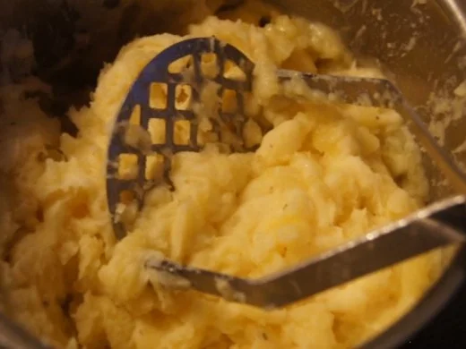 Rezept: Schollenfilet -Finkenwerder Art- mit Rosenkohl und Kartoffelstampf Bild Nr. 9 Schollenfilet -Finkenwerder Art- mit Rosenkohl und Kartoffelstampf - Rezept - Bild Nr. 9