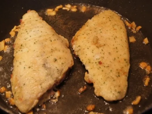 Rezept: Schollenfilet -Finkenwerder Art- mit Rosenkohl und Kartoffelstampf Bild Nr. 12 Schollenfilet -Finkenwerder Art- mit Rosenkohl und Kartoffelstampf - Rezept - Bild Nr. 12