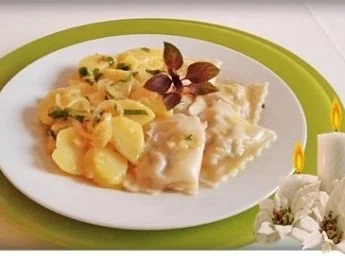 Rezept: Schwäbische Maultaschen und Kartoffelsalat Schwäbische Maultaschen und Kartoffelsalat - Rezept