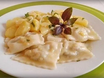 Rezept: Schwäbische Maultaschen und Kartoffelsalat Bild Nr. 2 Schwäbische Maultaschen und Kartoffelsalat - Rezept - Bild Nr. 2