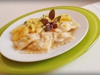 Rezept: Schwäbische Maultaschen und Kartoffelsalat Bild Nr. 3 Schwäbische Maultaschen und Kartoffelsalat - Rezept - Bild Nr. 3