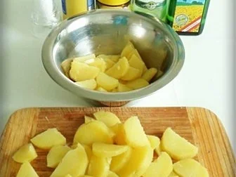 Rezept: Schwäbische Maultaschen und Kartoffelsalat Bild Nr. 22 Schwäbische Maultaschen und Kartoffelsalat - Rezept - Bild Nr. 22