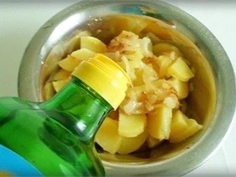 Rezept: Schwäbische Maultaschen und Kartoffelsalat Bild Nr. 26 Schwäbische Maultaschen und Kartoffelsalat - Rezept - Bild Nr. 26