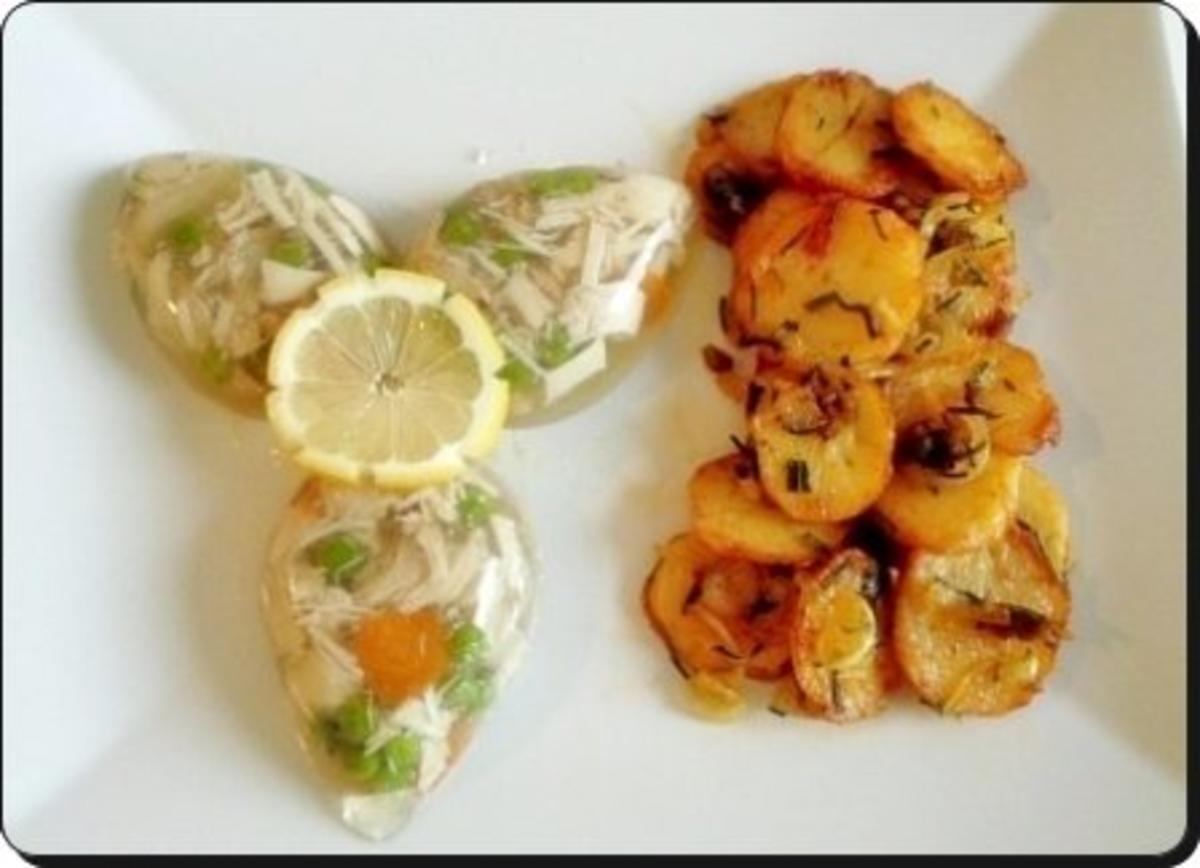 Hähnchen-Sülze mit Bratkartoffeln - Rezept - Bild Nr. 2