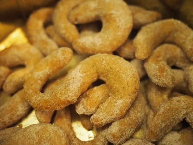 Weihnachtsgebäck: Zucker- Zimtkipferl - Rezept