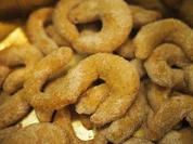 Weihnachtsgebäck: Zucker- Zimtkipferl - Rezept