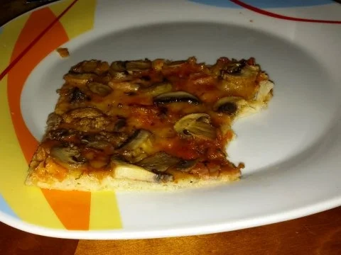 Rezept: Pizza Funghi mit Schinken Bild Nr. 7 Pizza Funghi mit Schinken - Rezept - Bild Nr. 7