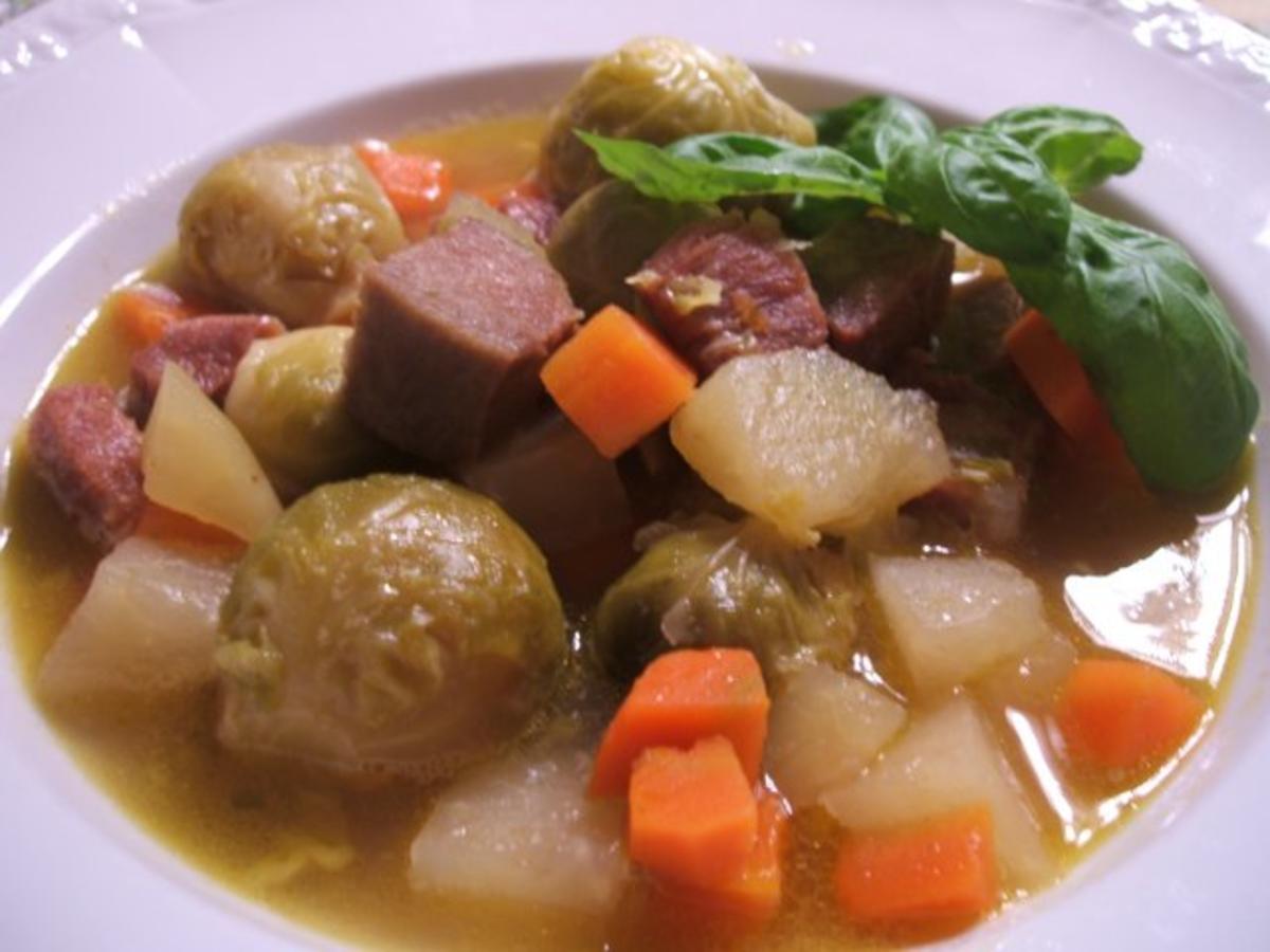 Suppen: Eintopf ohne Kohlenhydrate mit Rinderzunge - Rezept - kochbar.de