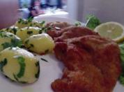 Wiener Schnitzel mit Petersilienerdäpfeln und Feldsalat (Alexander Sholti) - Rezept