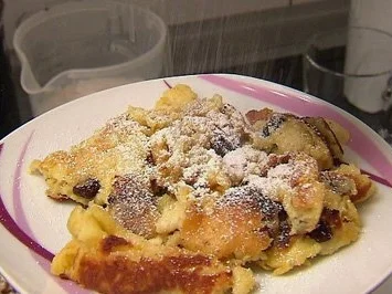 Kaiserschmarrn mit Rosinen und Mandeln (Alexander Sholti) - Rezept