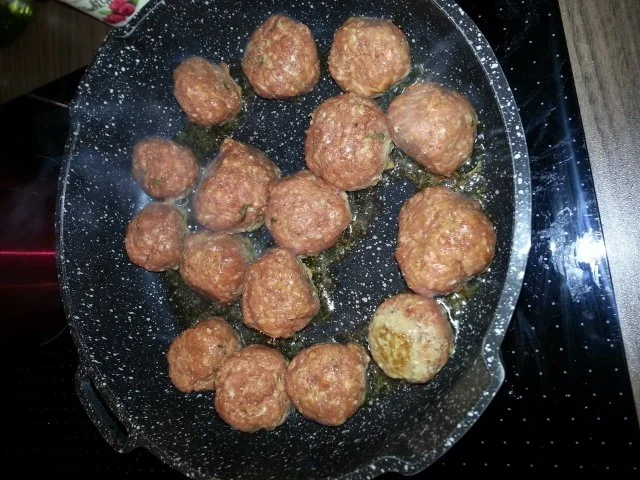 Köttbular auf Graupen-Steckrübenbett - Rezept - Bild Nr. 4