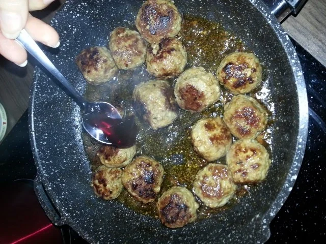 Köttbular auf Graupen-Steckrübenbett - Rezept - Bild Nr. 5