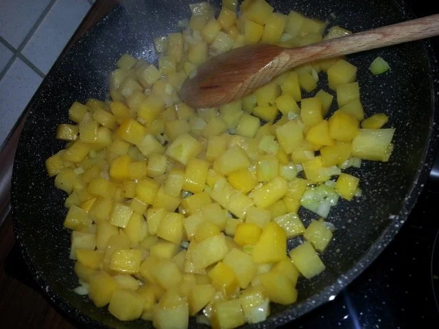 Köttbular auf Graupen-Steckrübenbett - Rezept - Bild Nr. 8