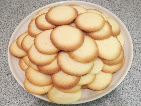 Rezept: Backen: Butterküsse ... ala Oma Backen: Butterküsse ... ala Oma - Rezept