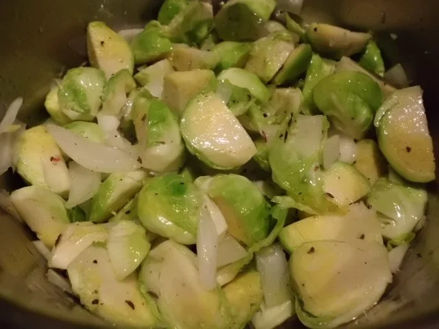 Suppe: Rosenkohl-Milch-Creme mit Ei und Hähnchenschnitzlstreifen - Rezept - Bild Nr. 3