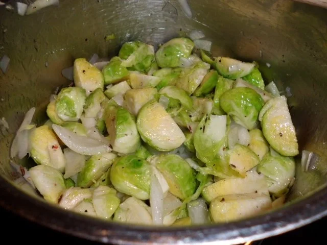 Suppe: Rosenkohl-Milch-Creme mit Ei und Hähnchenschnitzlstreifen - Rezept - Bild Nr. 4