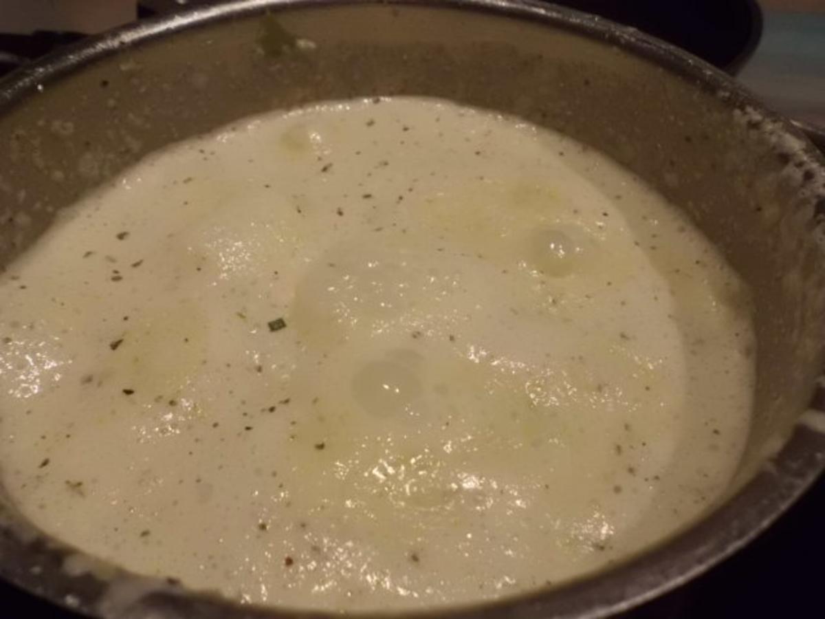 Suppe: Rosenkohl-Milch-Creme mit Ei und Hähnchenschnitzlstreifen - Rezept - Bild Nr. 6