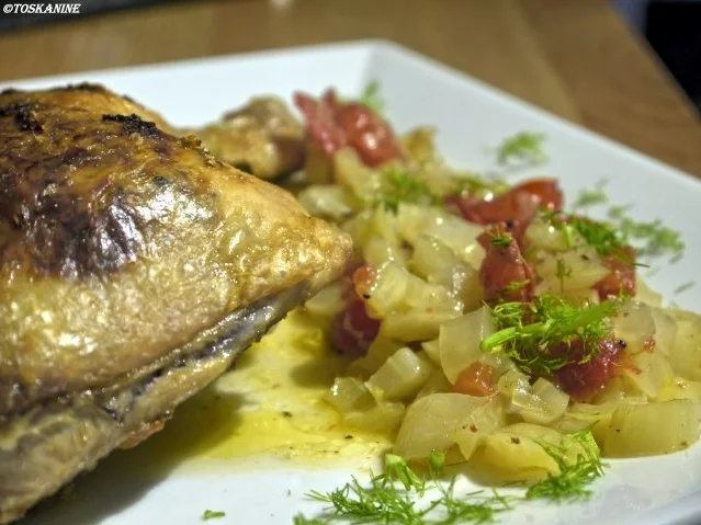 Rezept: Würzige Hähnchenschenkel auf Fenchel-Tomaten-Gemüse Bild Nr. 12 Würzige Hähnchenschenkel auf Fenchel-Tomaten-Gemüse - Rezept - Bild Nr. 12