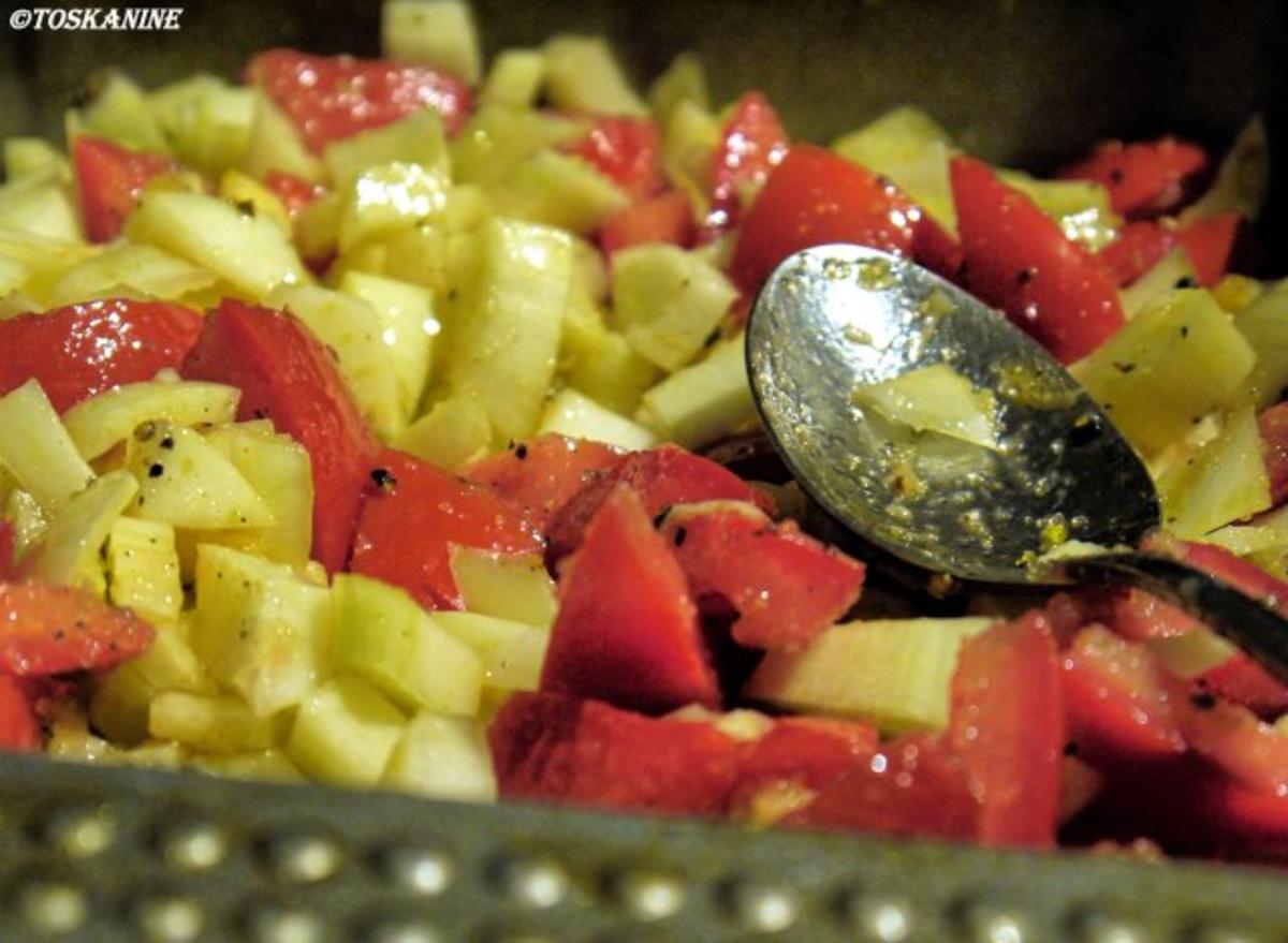 Würzige Hähnchenschenkel auf Fenchel-Tomaten-Gemüse - Rezept - Bild Nr. 5