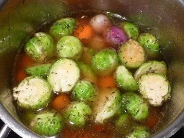 Enteneintopf mit Kürbiskern-Klößchen - Rezept - Bild Nr. 7