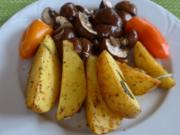 Ofenkartoffeln mit Zwiebel - Champignon und  Budwig - Quark - gefüllten Paprikaschoten - Rezept