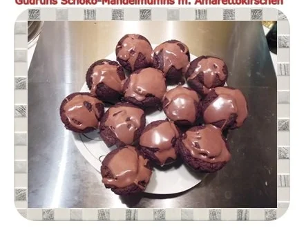 Muffins: Schoko-Mandelmuffins mit Marzipan und Amarettokirschen - Rezept - Bild Nr. 20