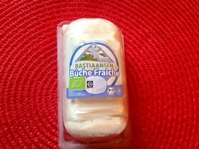 Rezept: Gemischter Rucolasalat mit Cranberries und Ziegenfrischkäse Bild Nr. 8 Gemischter Rucolasalat mit Cranberries und Ziegenfrischkäse - Rezept - Bild Nr. 8