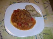 Huhn im Wok mit Bambus und Kraut - Rezept