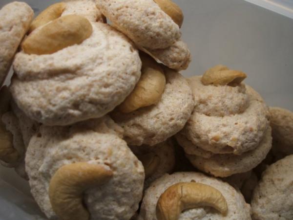 Plätzchen: Cashew-Kisses - Rezept mit Bild - kochbar.de