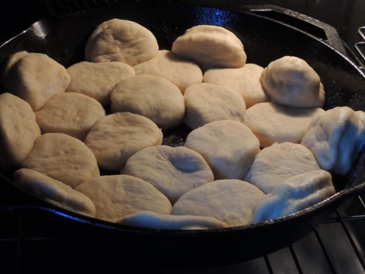 Rohrnudeln mit Mehl und Trockenhefe - Rezept mit Bild - kochbar.de