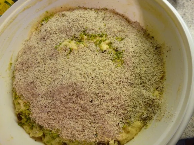 Rezept: Quark-Hefe-Weihnachststollen Bild Nr. 9 Quark-Hefe-Weihnachststollen - Rezept - Bild Nr. 9