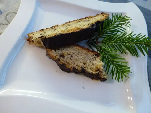 Rezept: Quark-Hefe-Weihnachststollen Quark-Hefe-Weihnachststollen - Rezept