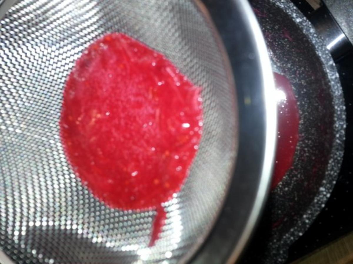 Truthahnpastete mit Süßkartoffelstampf an Cranberrysauce - Rezept - Bild Nr. 5