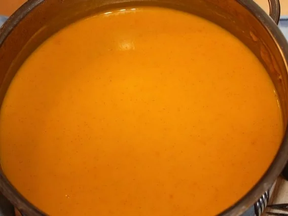 Kürbissuppe mit Möhren, Ingwer und Kokosmilch - Rezept - Bild Nr. 2