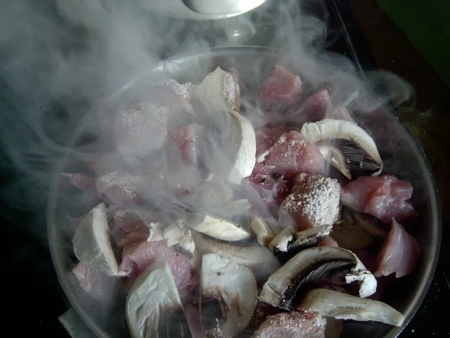 Bunter Gulaschtopf mit Gemüse - Rezept - Bild Nr. 2