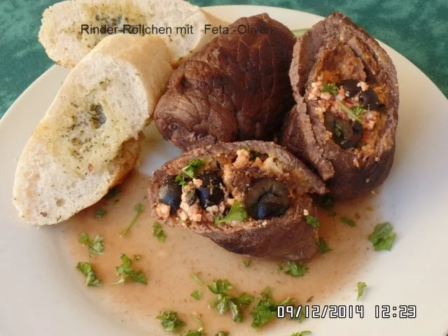 Rezept: Rinderröllchen mit Feta-Oliven -Füllung Bild Nr. 2 Rinderröllchen mit Feta-Oliven -Füllung - Rezept - Bild Nr. 2