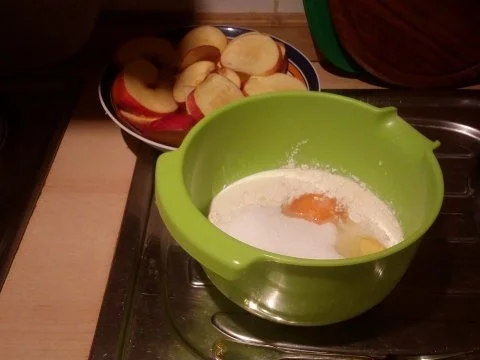 Rezept: Apfelküchle mit Vanilleeis Bild Nr. 2 Apfelküchle mit Vanilleeis - Rezept - Bild Nr. 2