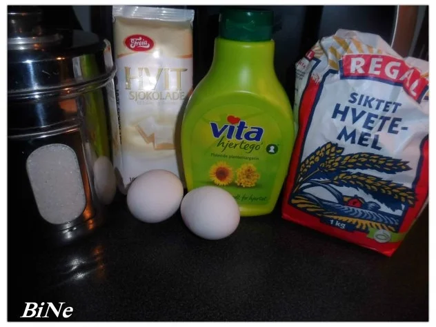 BiNe` S NUSSMAKRONEN - Rezept - Bild Nr. 3