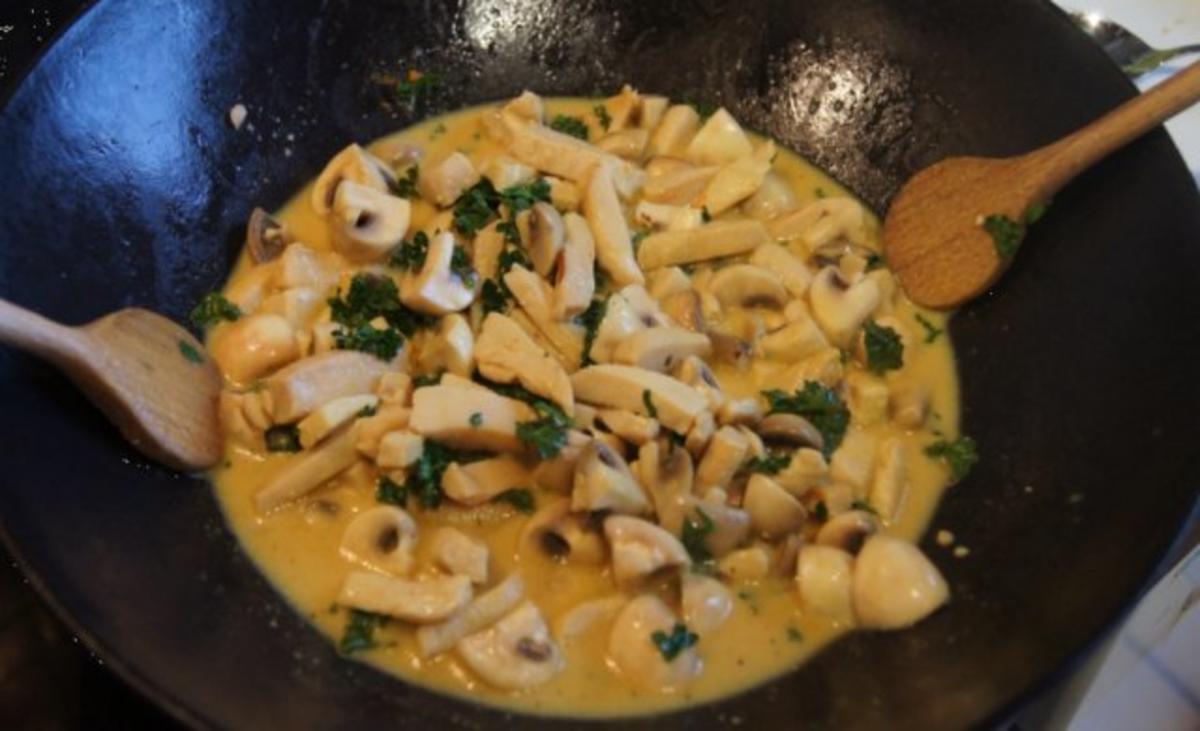 Hähnchenbrustfiletgeschnetzeltes in Curry-Sahne mit Selleriepüree - Rezept - Bild Nr. 9